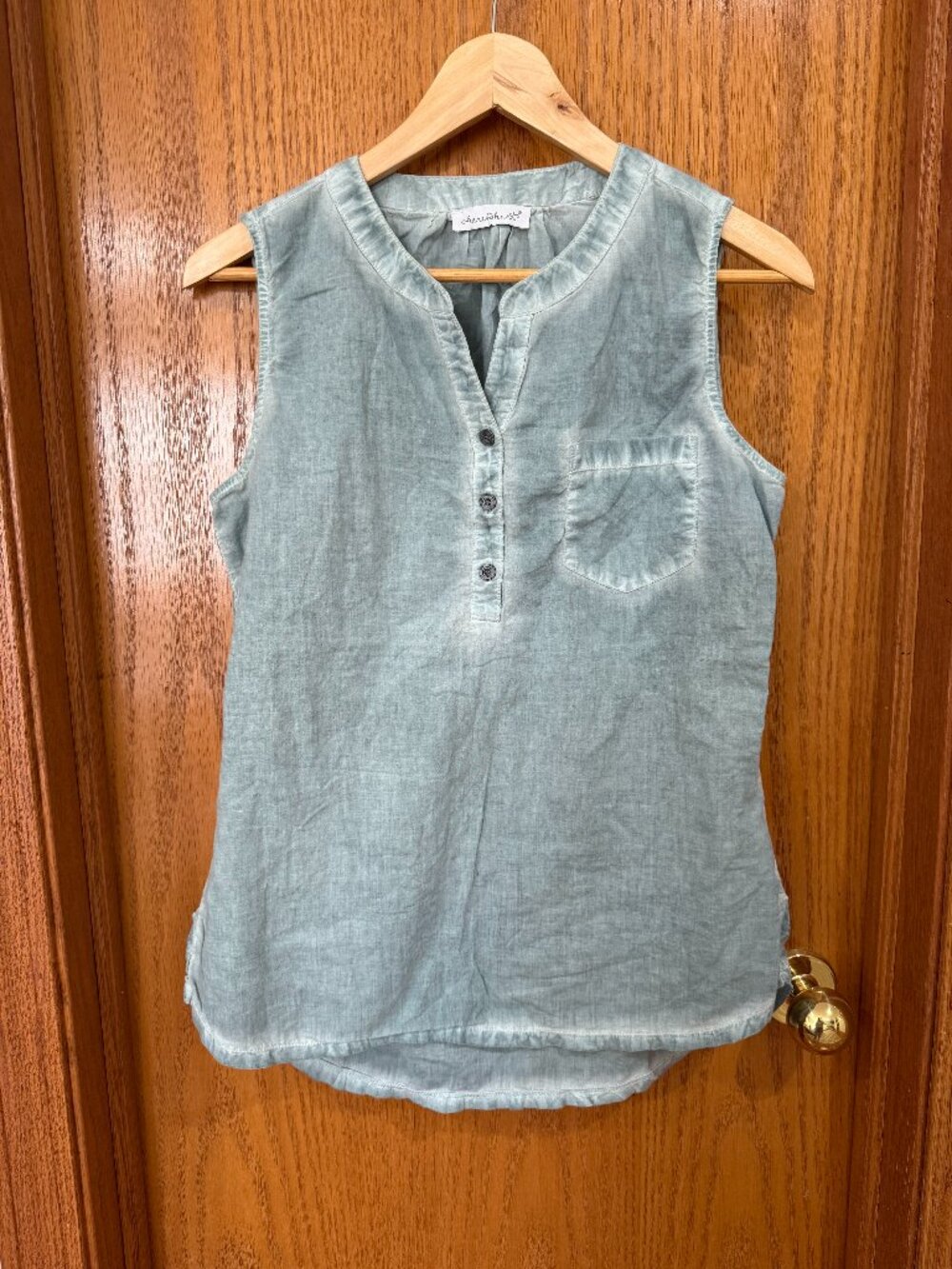 Keren Hart light green sleeveless top size M